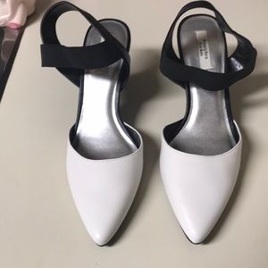 Beautiful black and white Vera Wang dress heels.